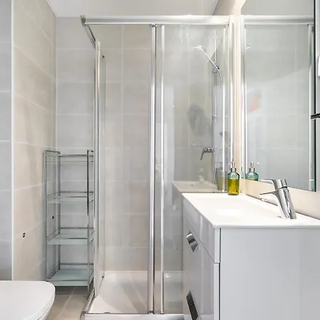 Whome Elevated Living For Remote Workers & Digital Nomads, Lift, Ac & Wi-fi Lägenhet